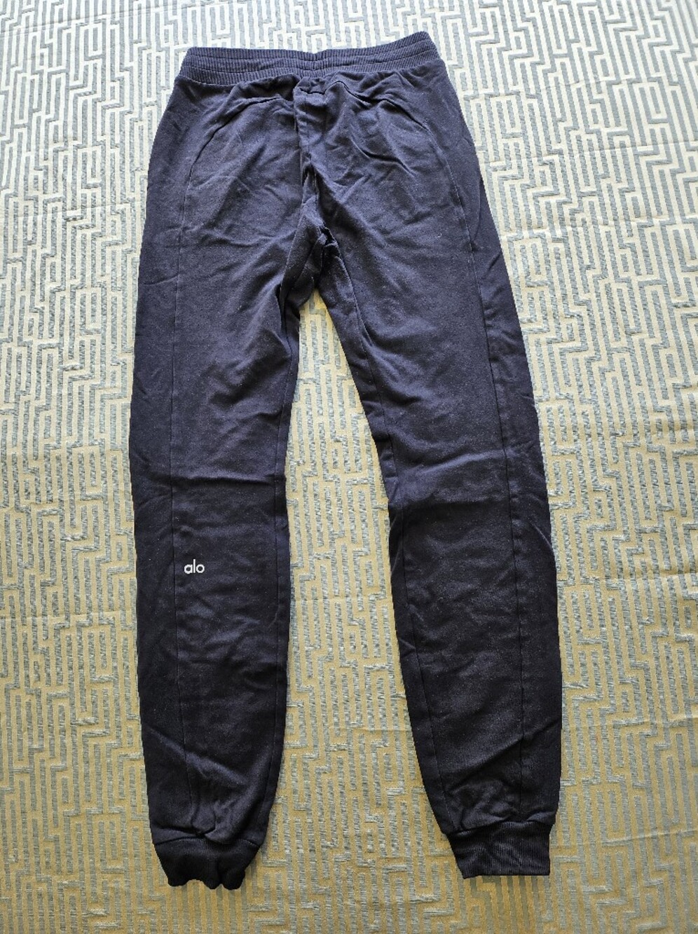 ALO Yoga Quilted Track Pants - White and Black - Picture 4 of 4
